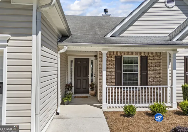 Photo 2 of Single family home for sale at 3157 Nikle Creek Cvs, Snellville, GA 30039 | MLS# 10833824 | Listing updated on 2026-09-10