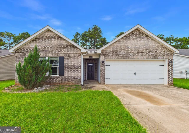 Photo 1 of Sale Pending at 119 Back Cedar Ln, Warner Robins, GA 31093 | MLS# 10823311 | Listing updated on 2026-08-24