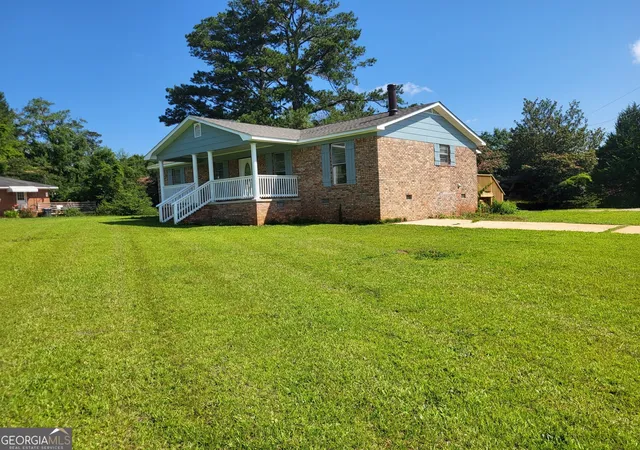 Homes for sale in Valley, AL | 5461 28Th Ave, Valley, AL 36854 | MLS# 10785944