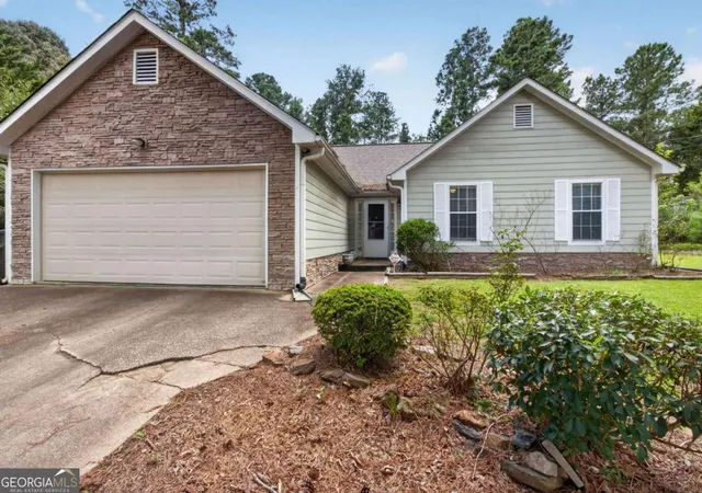 Photo 1 of Single family home for sale at 109 Collins Wy, Douglasville, GA 30134 | MLS# 10818116 | Listing updated on 2026-09-01