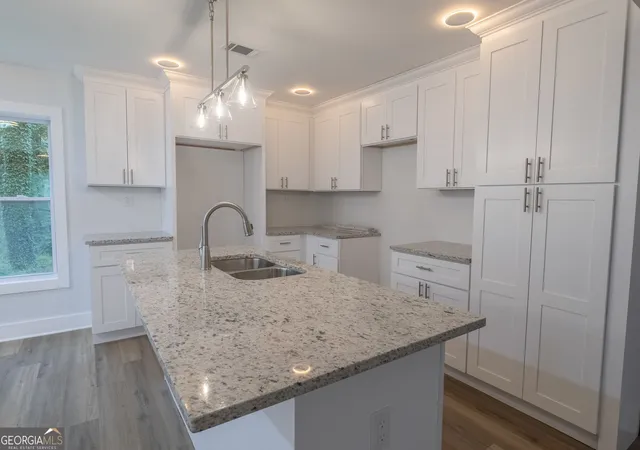 Photo 4 of Single family home for sale at 2128 Kimberly Rd Sw, Atlanta, GA 30331 | MLS# 10797453 | Listing updated on 2026-08-28