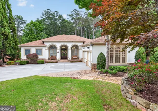 3rd image of 6010 Robbs Dr, Cumming, GA 30041 | MLS# 10771287