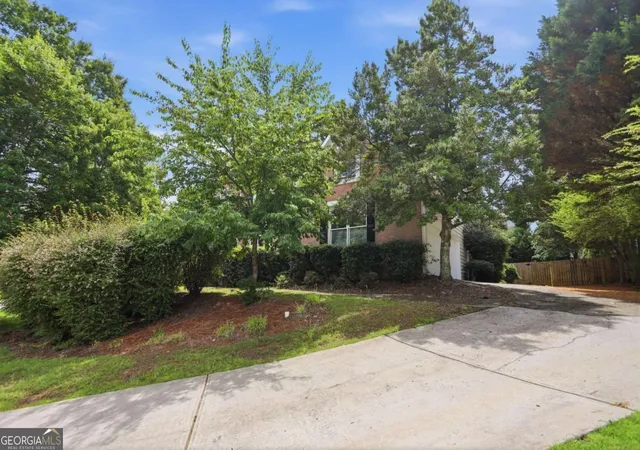 Homes for sale in Buford, GA | 519 Emerald Lake Ln, Buford, GA 30518 | MLS# 10774643