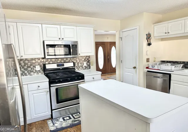 Photo 3 of Single family home for sale at 12342 Lakeside Pkwy, Fayetteville, GA 30215 | MLS# 10829176 | Listing updated on 2026-09-15