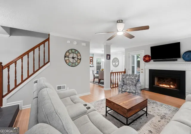 Photo 4 of Sale Pending at 872 Wheatfields Ct, Decatur, GA 30030 | MLS# 10818976 | Listing updated on 2026-08-27