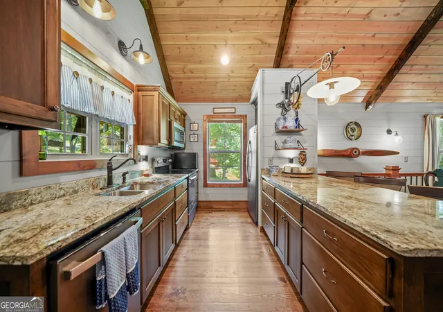 Photo 3 of Sale Pending at 88 Old Vineyard Wy, Cleveland, GA 30528 | MLS# 10814959 | Listing updated on 2026-08-30