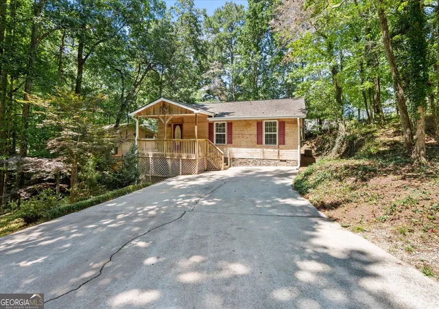 Photo 1 of Single family home for sale at 9021 Lakeview Pkwy, Villa Rica, GA 30180 | MLS# 10829693 | Listing updated on 2026-09-29