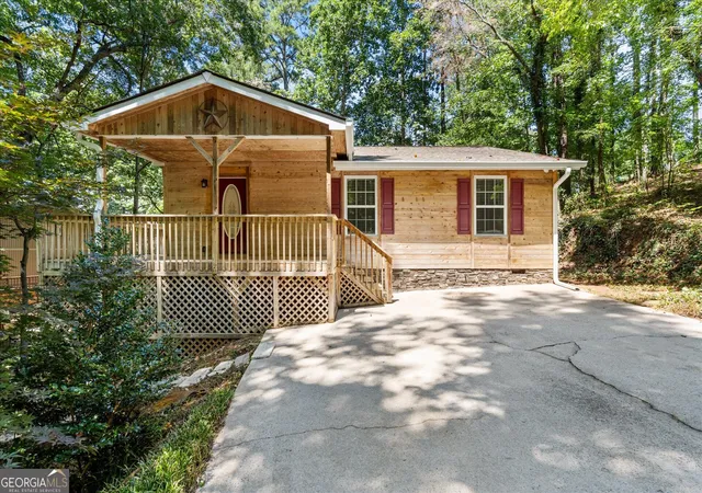 Photo 2 of Single family home for sale at 9021 Lakeview Pkwy, Villa Rica, GA 30180 | MLS# 10829693 | Listing updated on 2026-09-29