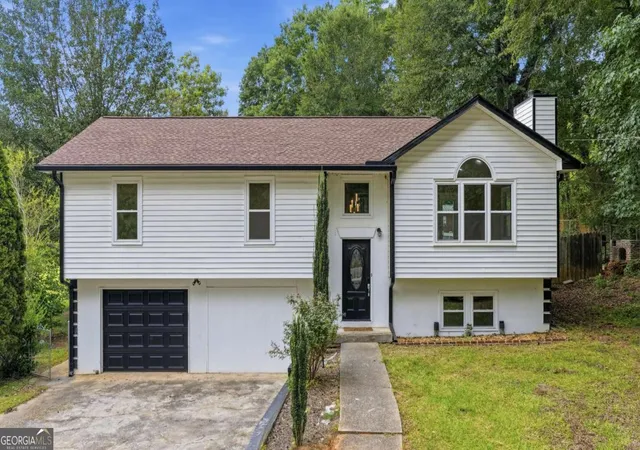 3rd image of 6180 Britt Rd Sw, Mableton, GA 30126 | MLS# 10828680