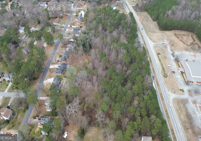 Photo 3 of House for sale at 2424 Rockbridge Rd, Stone Mountain, GA 30087 | MLS# 10707732 | Listing updated on 2026-08-25