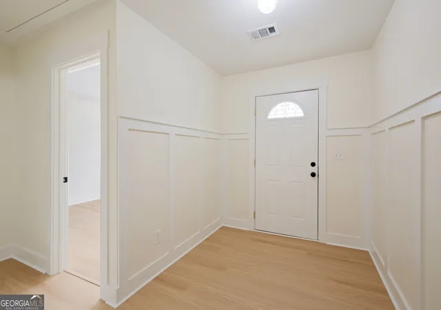 Photo 4 of Single family home for sale at 1273 Millstone Wy, Lithonia, GA 30058 | MLS# 10831817 | Listing updated on 2026-09-21