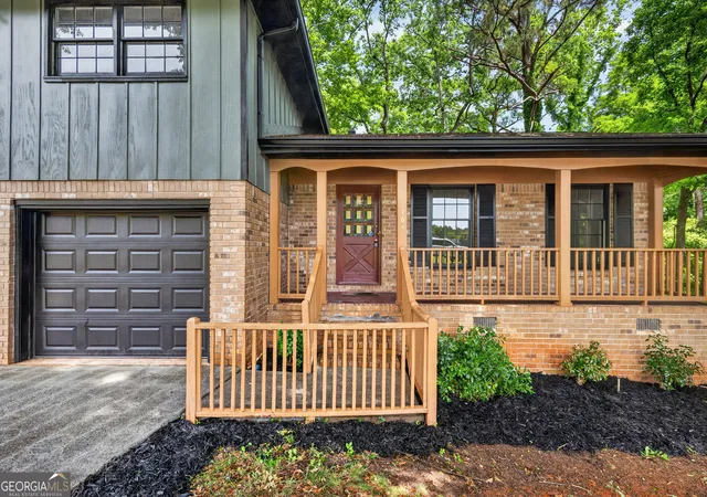 3rd image of 2164 Riverbrook Rd, Decatur, GA 30035 | MLS# 10761903