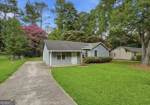 Photo 2 of Sale Pending at 8971 Ashwood Dr, Riverdale, GA 30274 | MLS# 10826408 | Listing updated on 2026-09-01