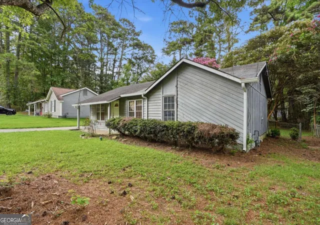 Photo 3 of Sale Pending at 8971 Ashwood Dr, Riverdale, GA 30274 | MLS# 10826408 | Listing updated on 2026-09-01