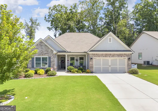Photo 1 of Single family home for sale at 1645 Jasper Dr, Winder, GA 30680 | MLS# 10831180 | Listing updated on 2026-10-01