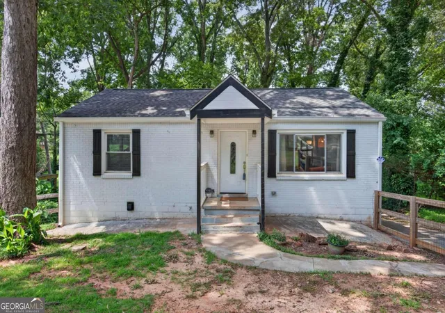 1st image of 2162 Doris Dr, Decatur, GA 30034 | MLS# 10799372