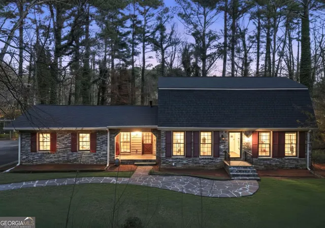 Homes for sale in Stone Mountain, GA | 2037 Stoneleigh Dr, Stone Mountain, GA 30087 | MLS# 10795235