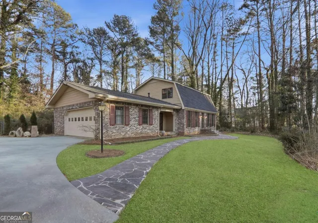 Homes for sale in Stone Mountain, GA | 2037 Stoneleigh Dr, Stone Mountain, GA 30087 | MLS# 10795235