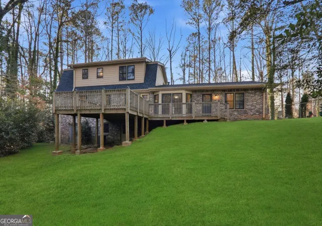 Homes for sale in Stone Mountain, GA | 2037 Stoneleigh Dr, Stone Mountain, GA 30087 | MLS# 10795235