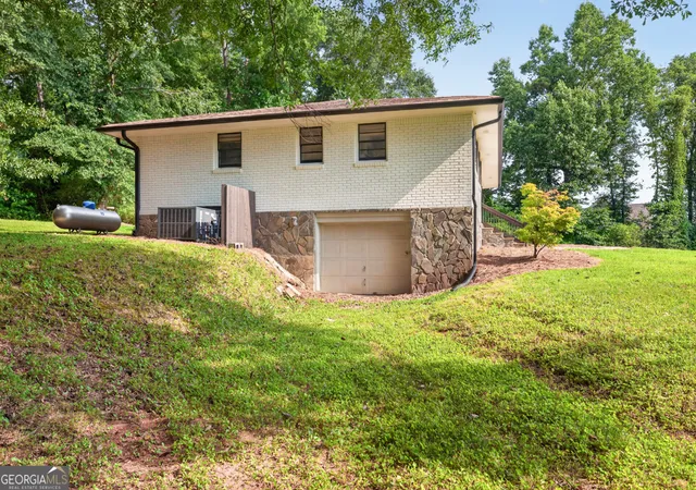 5th image of 1775 Jett Roberts Rd, Jefferson, GA 30549 | MLS# 10796842