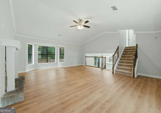 Photo 4 of Single family home for sale at 917 Lake Watch Dr, Stone Mountain, GA 30088 | MLS# 10818807 | Listing updated on 2026-10-09