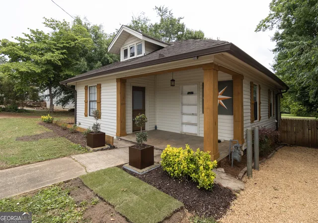Homes for sale in Carrollton, GA | 119 Harmon Ave, Carrollton, GA 30117 | MLS# 10757471