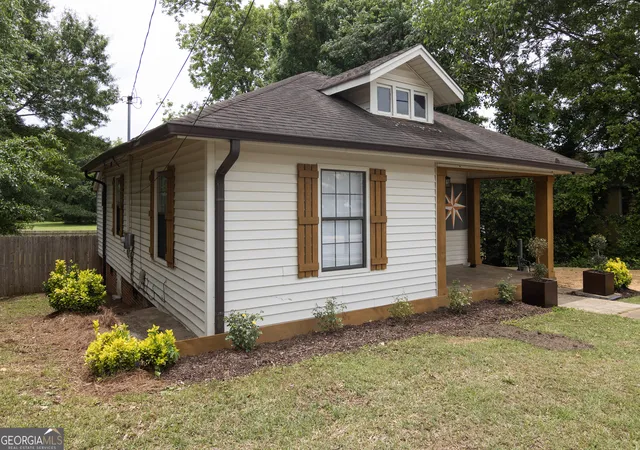 Homes for sale in Carrollton, GA | 119 Harmon Ave, Carrollton, GA 30117 | MLS# 10757471