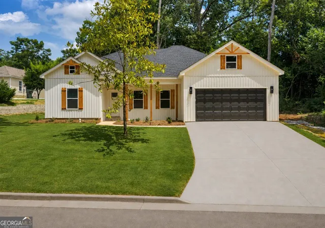 Photo 1 of Sale Pending at 108 Laurel Oak Ln, Warner Robins, GA 31093 | MLS# 10730134 | Listing updated on 2026-09-07