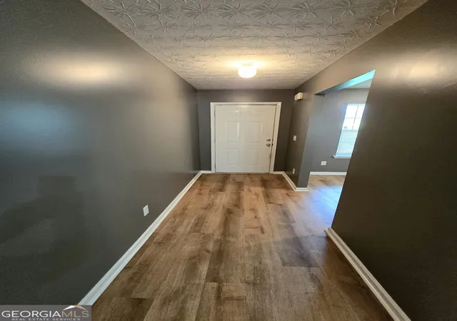 Photo 4 of Single family home for sale at 999 Dixie Dr, Jonesboro, GA 30236 | MLS# 10567729 | Listing updated on 2025-09-02