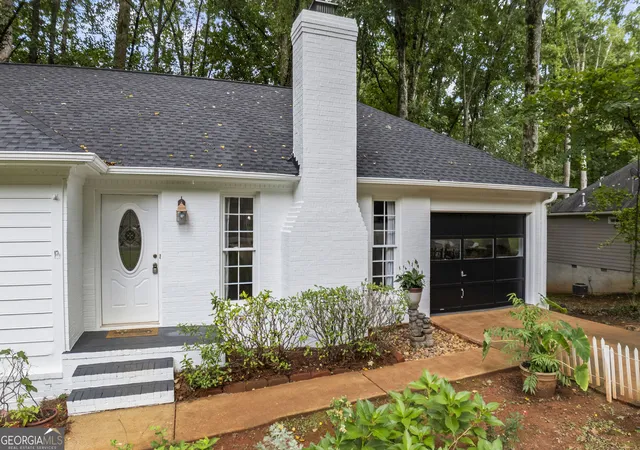 Photo 2 of Single family home for sale at 375 Brookstone Dr, Athens, GA 30605 | MLS# 10806171 | Listing updated on 2026-07-29