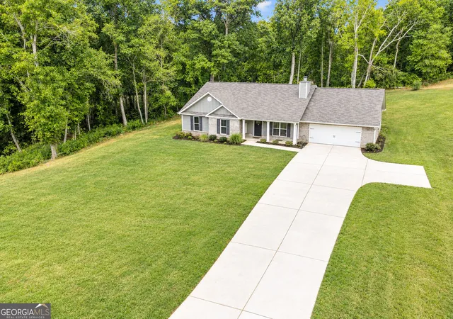 Photo 1 of Single family home for sale at 1374 Hardigree Rd, Winder, GA 30680 | MLS# 10867998 | Listing updated on 2026-10-28
