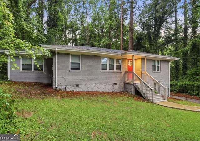 2nd image of 3896 Rux Rd Sw, Atlanta, GA 30331 | MLS# 10777049