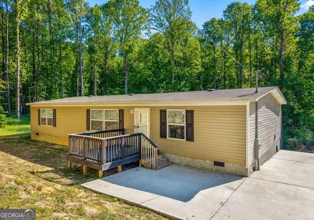 Photo 1 of Manufactured home for sale at 2261 Barnes Dr, Gainesville, GA 30507 | MLS# 10741212 | Listing updated on 2026-05-09