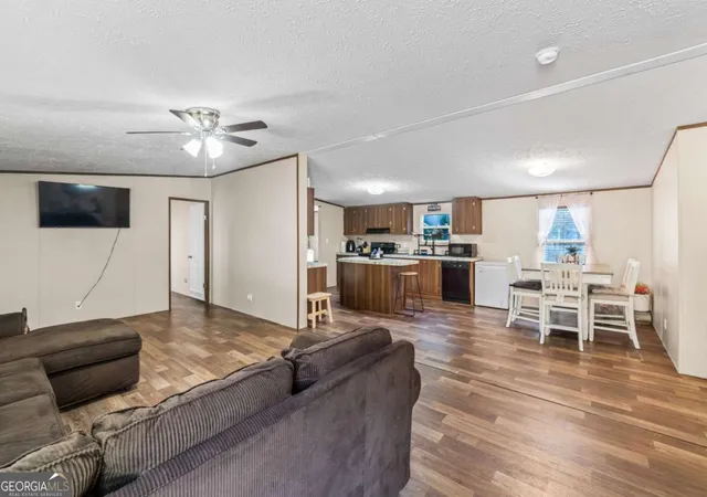 Photo 4 of Manufactured home for sale at 2261 Barnes Dr, Gainesville, GA 30507 | MLS# 10741212 | Listing updated on 2026-05-09