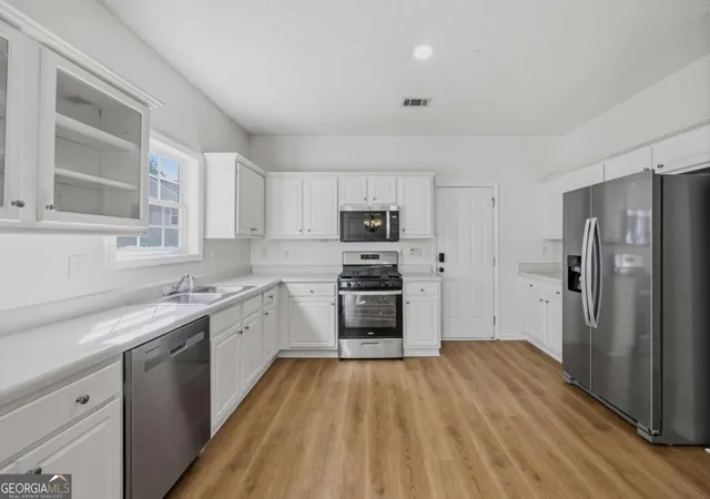 Photo 2 of Single family home for sale at 1094 Cliftwood Dr, Riverdale, GA 30296 | MLS# 10769231 | Listing updated on 2026-06-25
