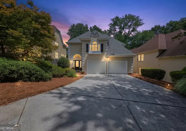 Photo 2 of Single family home for sale at 1056 Shady Valley Pl Ne, Atlanta, GA 30324 | MLS# 10792249 | Listing updated on 2026-08-02
