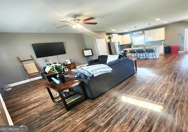 Photo 3 of Single family home for sale at 1206 Coldwater Ct, Griffin, GA 30224 | MLS# 10818088 | Listing updated on 2026-08-17