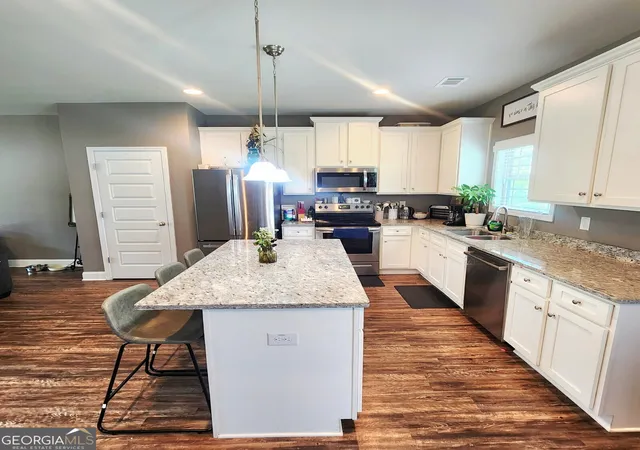 Photo 4 of Single family home for sale at 1206 Coldwater Ct, Griffin, GA 30224 | MLS# 10818088 | Listing updated on 2026-08-17