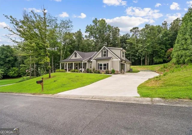 1st image of 499 Oakland Dr Se, Calhoun, GA 30701 | MLS# 10814924