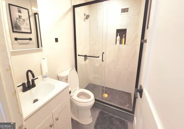 12th image of 300 W Peachtree St 23 E, Atlanta, GA 30308 | MLS# 10820492