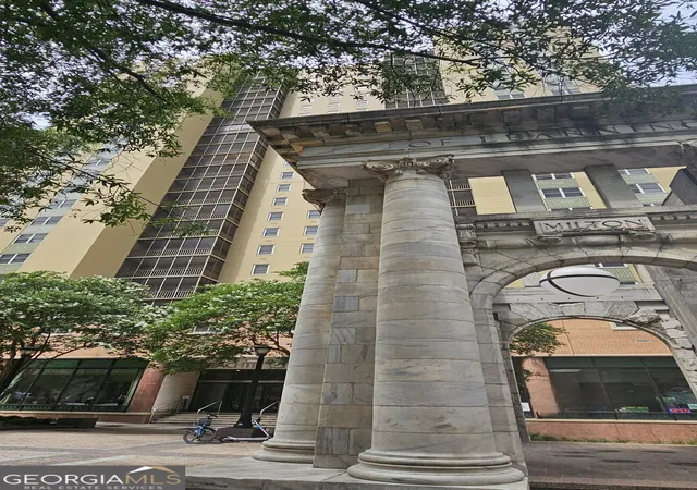 1st image of 300 W Peachtree St 23 E, Atlanta, GA 30308 | MLS# 10820492