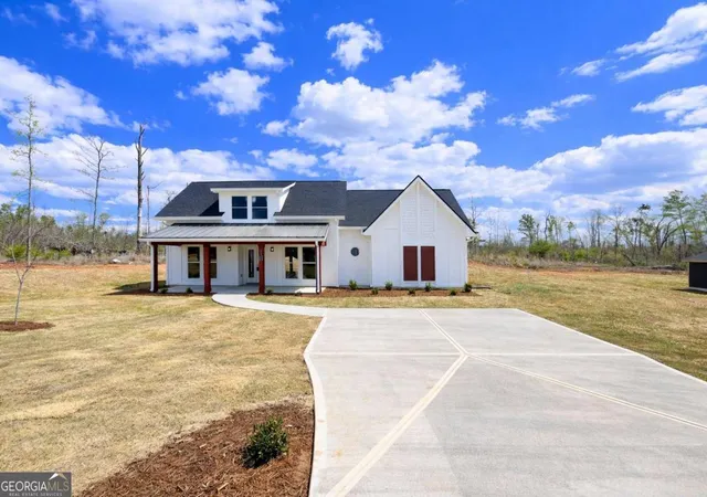 Photo 1 of Single family home for sale at 15 South Rd, Griffin, GA 30224 | MLS# 10803611 | Listing updated on 2026-08-31