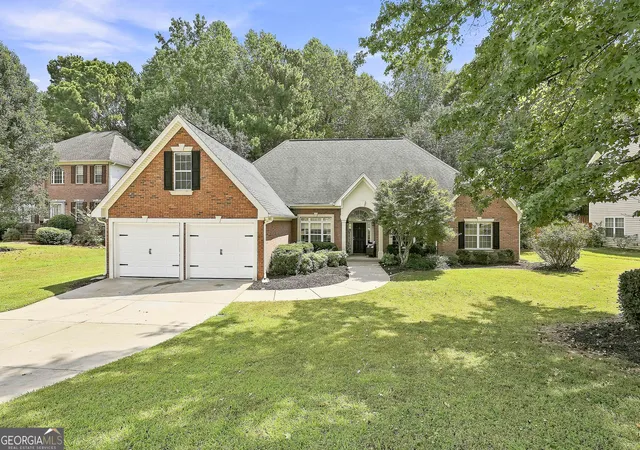 Photo 1 of Single family home for sale at 125 Brookridge Ct, Fayetteville, GA 30215 | MLS# 10830555 | Listing updated on 2026-09-17