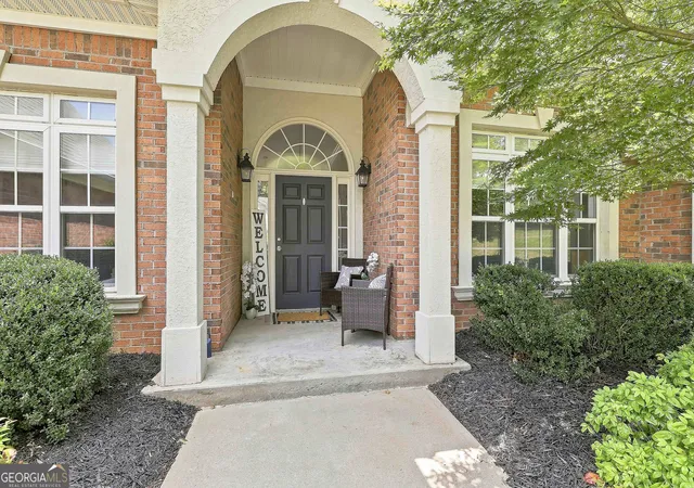 Photo 4 of Sale Pending at 125 Brookridge Ct, Fayetteville, GA 30215 | MLS# 10830555 | Listing updated on 2026-10-06