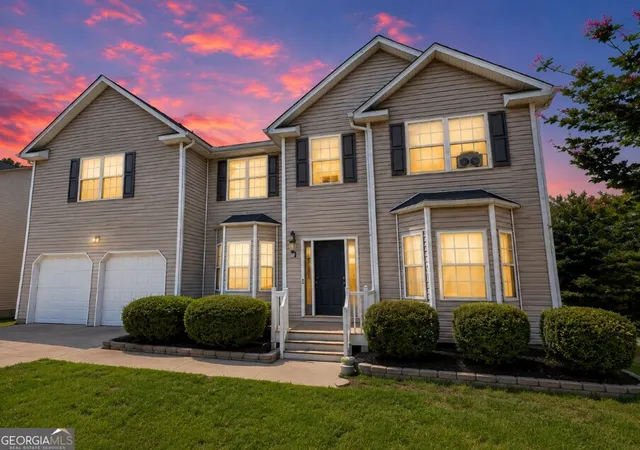 Photo 2 of Single family home for sale at 207 Millpond Pkwy, Villa Rica, GA 30180 | MLS# 10779955 | Listing updated on 2026-06-19