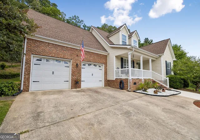 2nd image of 2926 Vine Dr, Dalton, GA 30721 | MLS# 10811826