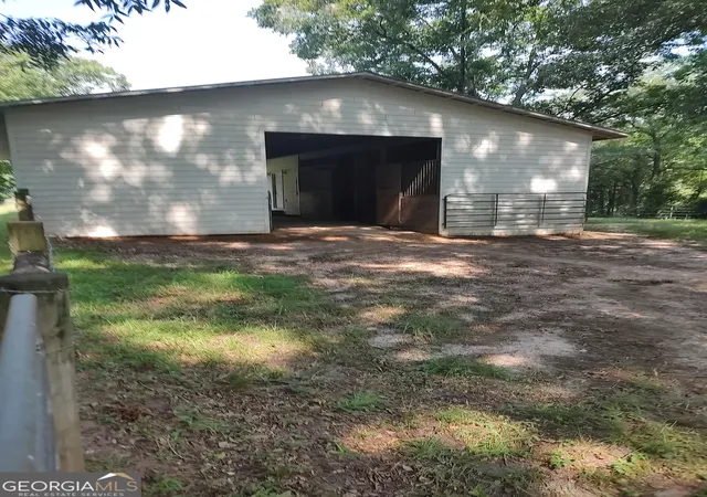 Homes for sale in Molena, GA | 201 Lawrence Mill Road, Molena, GA 30258 | MLS# 10769977