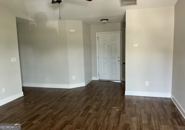 Photo 3 of Sale Pending at 21 Ridgeview Ln, Lavonia, GA 30553 | MLS# 10798066 | Listing updated on 2026-09-11