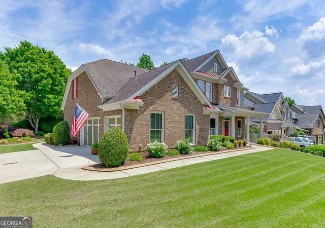 Photo 3 of Sale Pending at 7405 Brookstone Way, Flowery Branch, GA 30542 | MLS# 10553097 | Listing updated on 2025-09-29