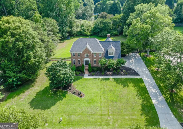 3rd image of 1331 Lake Shore Dr, Snellville, GA 30078 | MLS# 10795919
